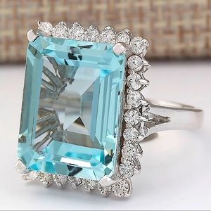 Huge Aquamarine & Diamonds Ring